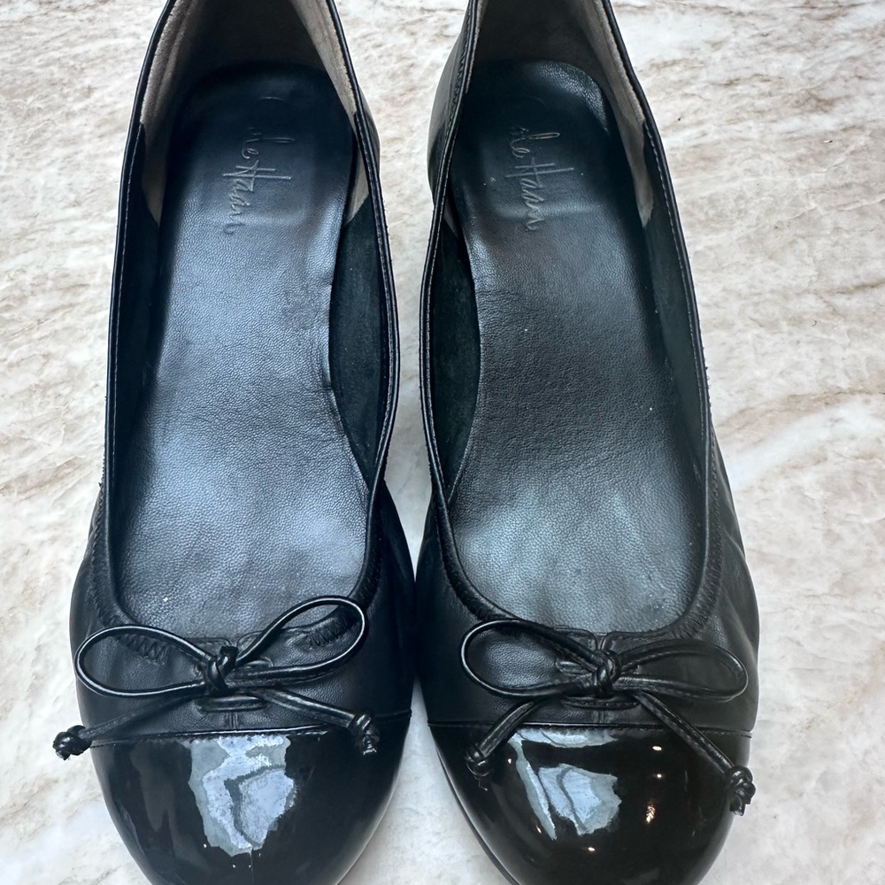 Cole Haan Nike Air sole wedge shoes. Size 8.
